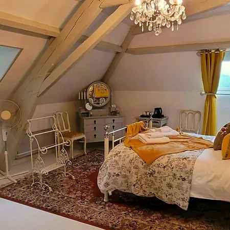 펜션 19th Century Manor House In Charente Maritime Epargnes