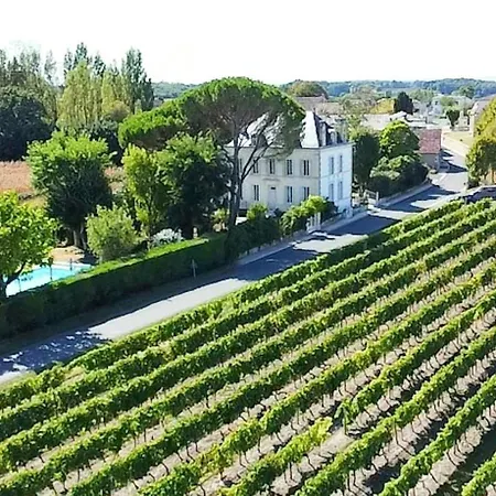 펜션 19th Century Manor House In Charente Maritime *
