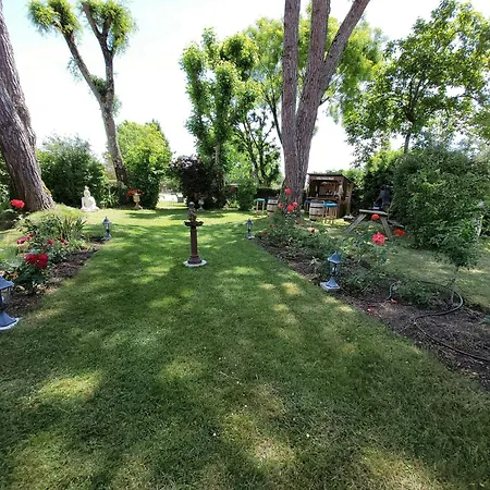 Hébergement de vacances 19th Century Manor House In Charente Maritime