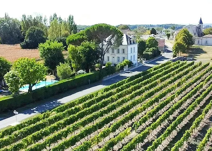 Сasa de vacaciones 19th Century Manor House In Charente Maritime *
