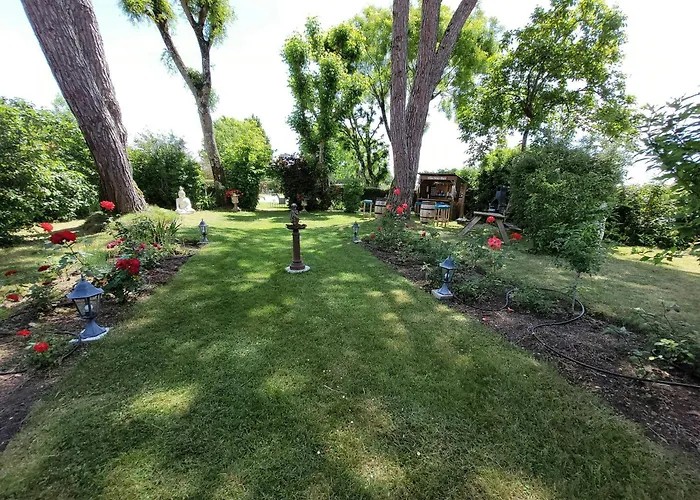 Сasa de vacaciones 19th Century Manor House In Charente Maritime